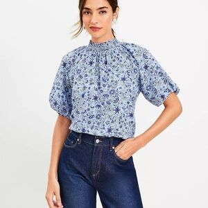 NWT LOFT Women’s Blue and White Puff Sleeve‎ Blouse with Mandarin Collar Size L